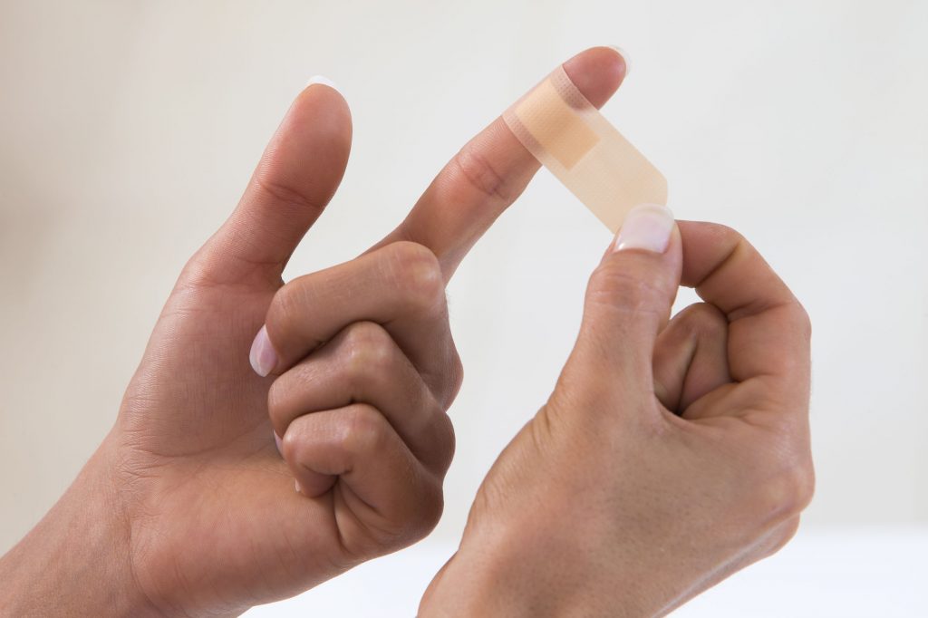 8-steps-to-preventing-and-healing-painfully-dry-and-cracked-fingertips