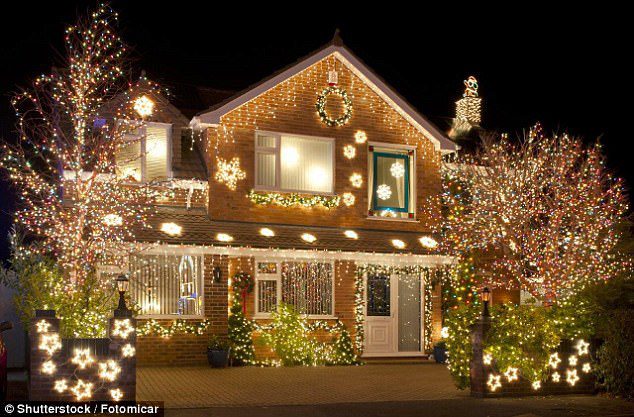 Psychologists Reveal Why Putting Up Holiday Decorations Early Actually ...